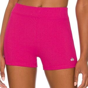 *NWT* Alo Goddess Ribbed High Waist Hot Short